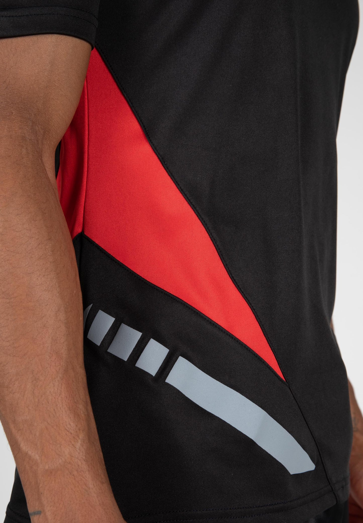 Hornell T-Shirt - Black/Red - Unisex