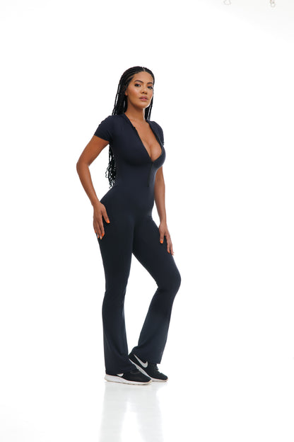 Kurzer Bodysuit mit seitlichen Cut-Outs und String