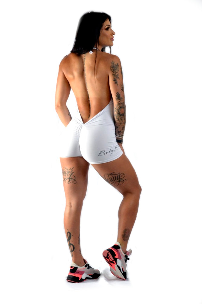Bodysuit mit super tiefem Ausschnitt und Scrunch-Po-Shorts